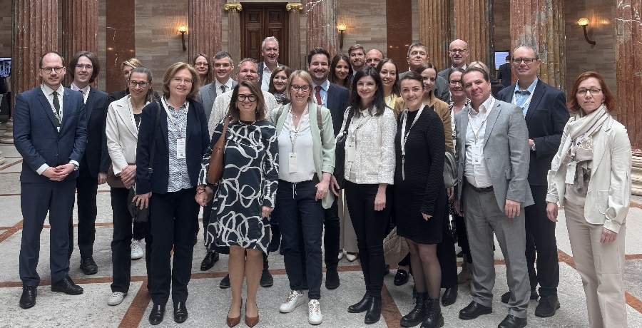 Teilnehmerinnen und Teilnehmer des Evidenzstellentreffens 2026. 